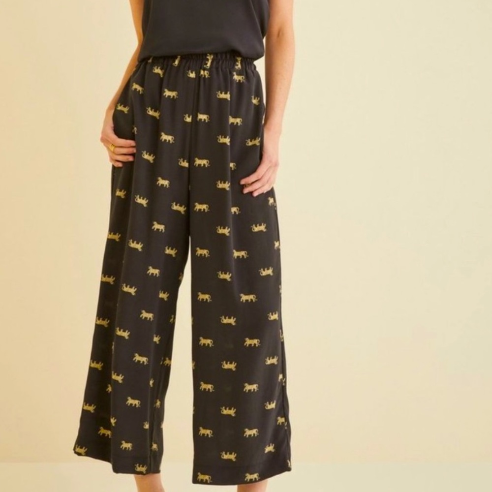 Amour Vert Salice Leopard Silk Pants